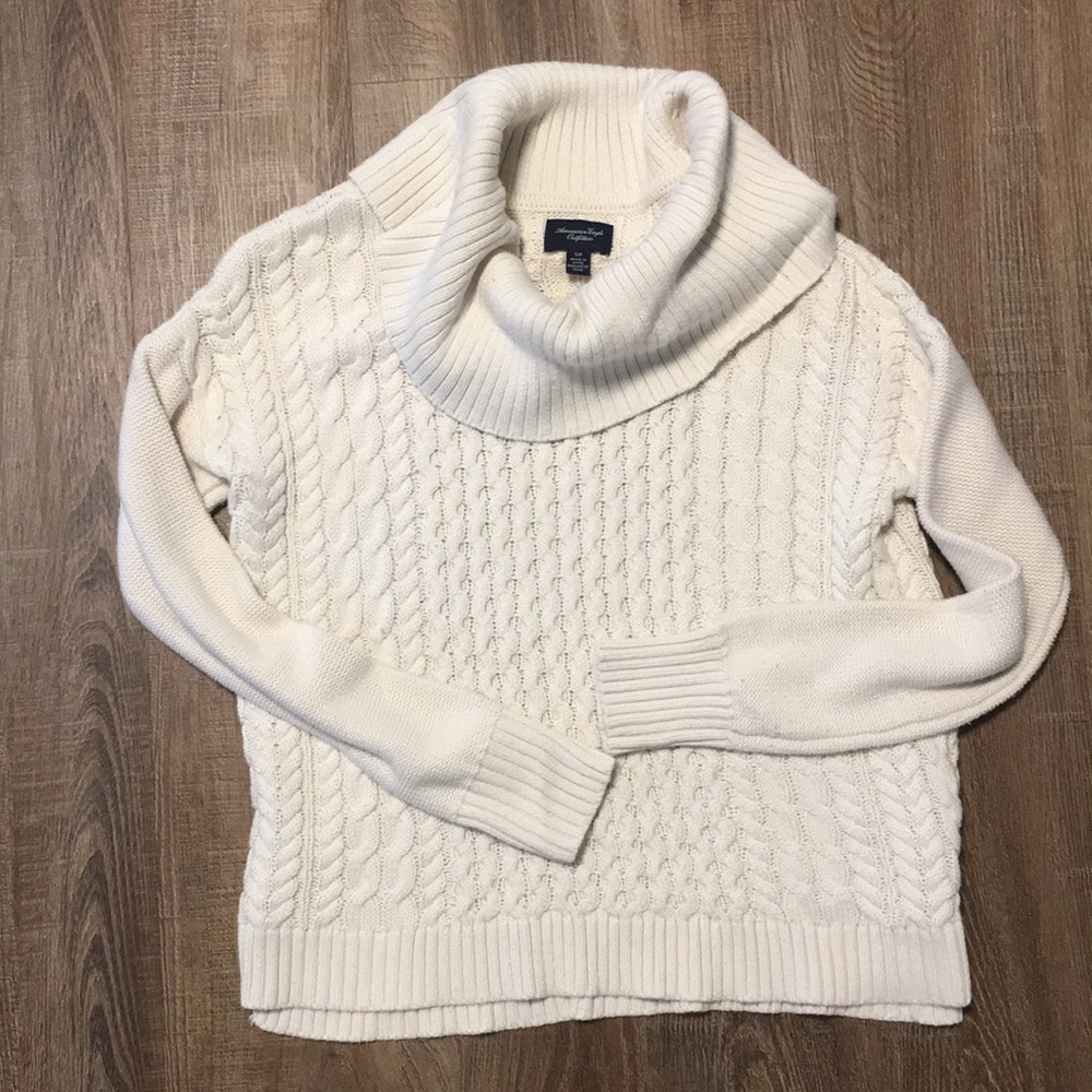American Eagle Sweater